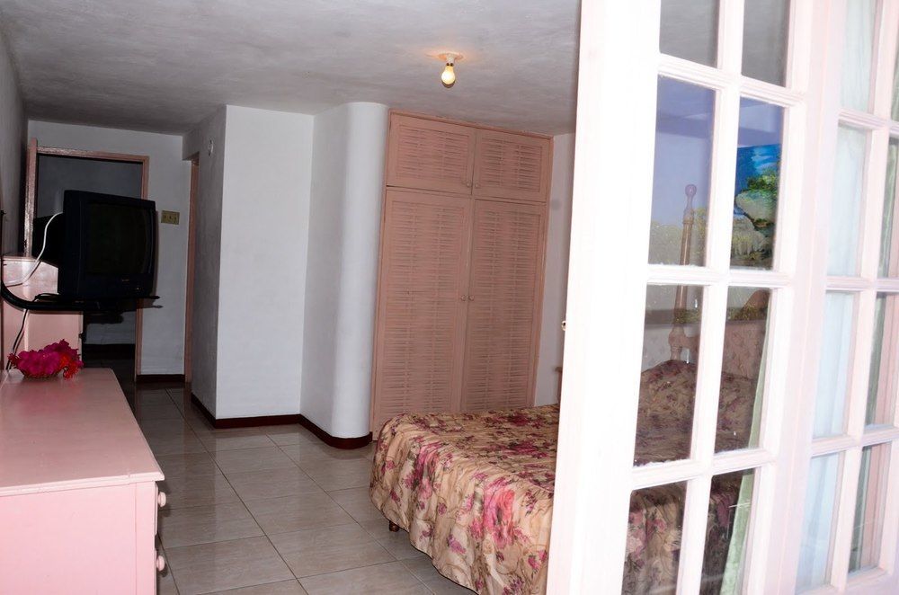 Marine View Hotel Ocho Ríos Exterior foto